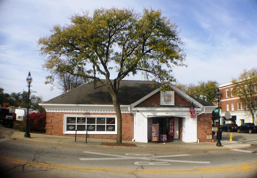 More Photos Of 515 Crescent Blvd, Glen Ellyn Freestanding For Lease