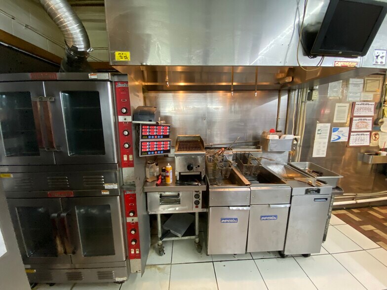 More Photos Of 814 E Highway 60, Monett Restaurant For Sale