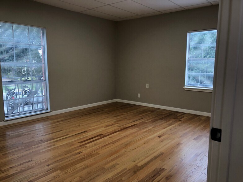More Photos Of 5701 Broadway St, San Antonio Office For Lease