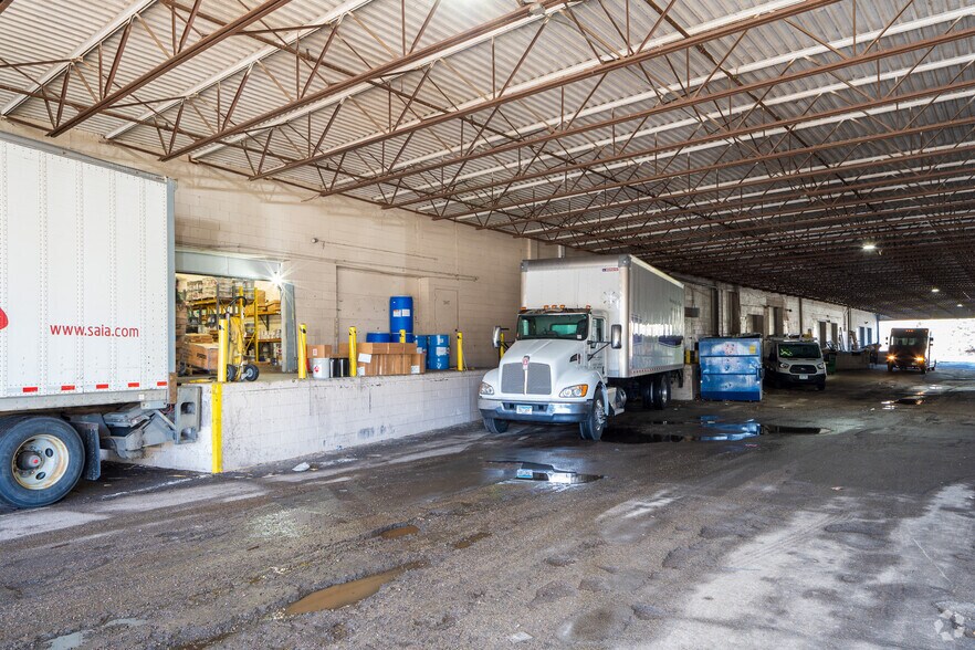 More Photos Of 7651-7697 Washington Ave S, Edina Flex For Lease