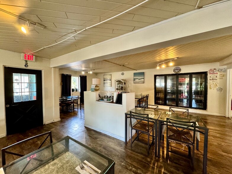 More Photos Of 749 Mount Sinai Coram Rd, Mount Sinai General Retail For Sale