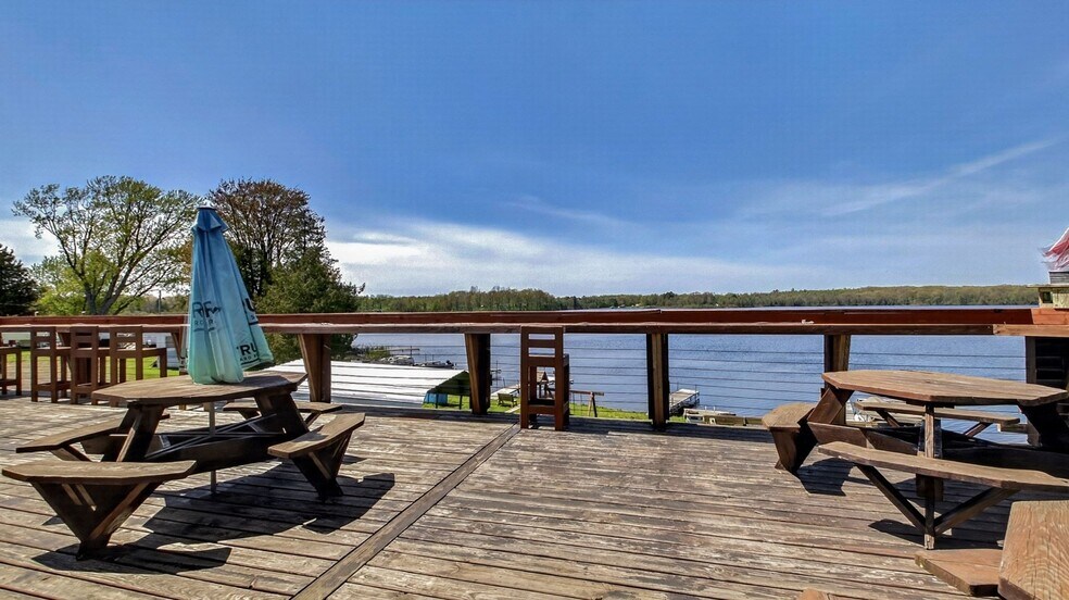 More Photos Of 16061 296th St, Cornell General Retail For Sale