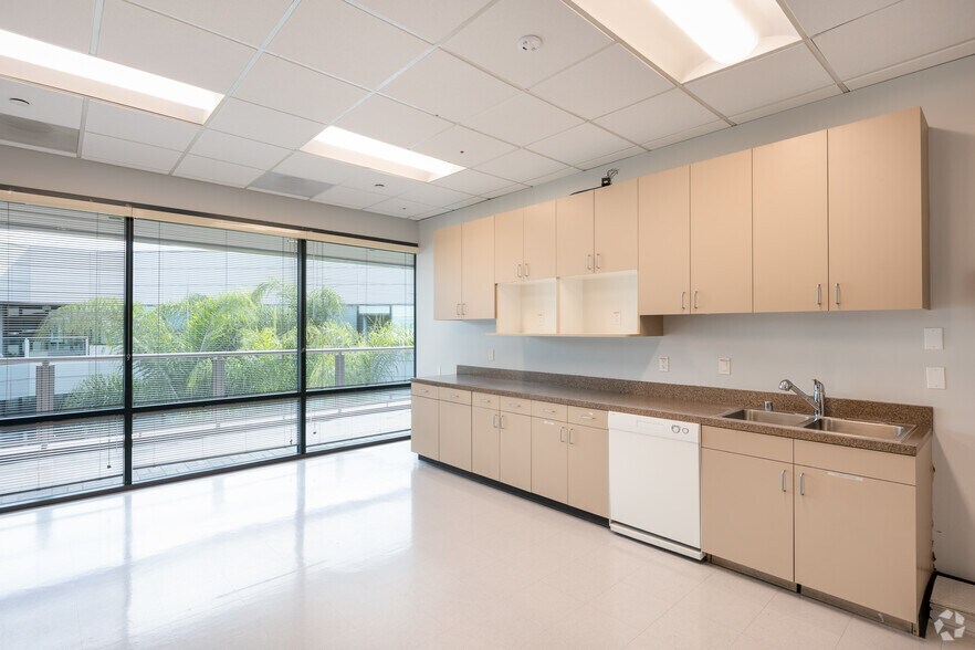 Photo of 4th Floor Ste 420