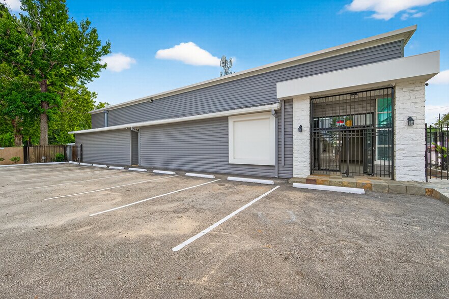 More Photos Of 3105 FM 1960 Rd W, Houston General Retail For Sale