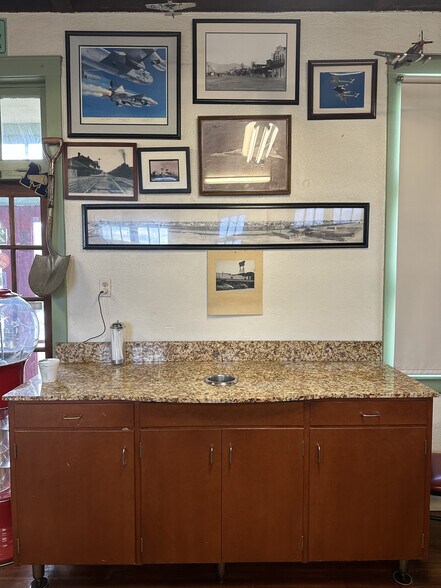 More Photos Of 2320 Belshaw St, Mojave Restaurant For Sale