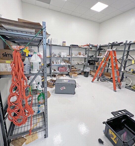 More Photos Of 9405 Airport Blvd, Mascoutah Specialty For Sale