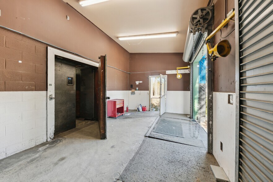 More Photos Of 3716-3717 Osgood ave, South Lake Tahoe Warehouse For Sale