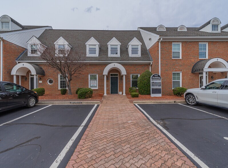 More Photos Of 1365 Westgate Center Dr, Winston-Salem Medical For Lease