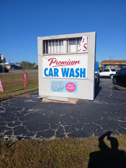 More Photos Of 4732 Tamiami Trl, Port Charlotte General Retail For Sale