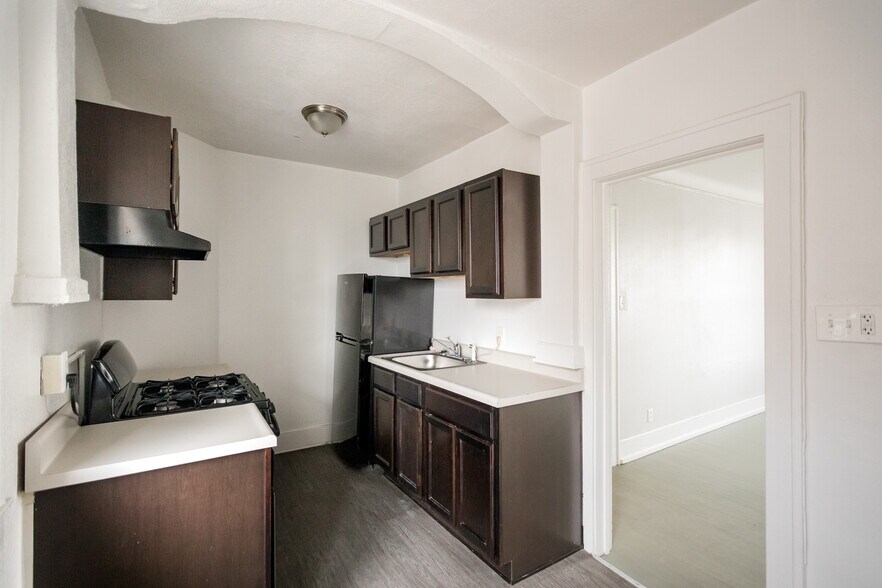 More Photos Of 2683 Central Ave, Detroit Apartments For Sale