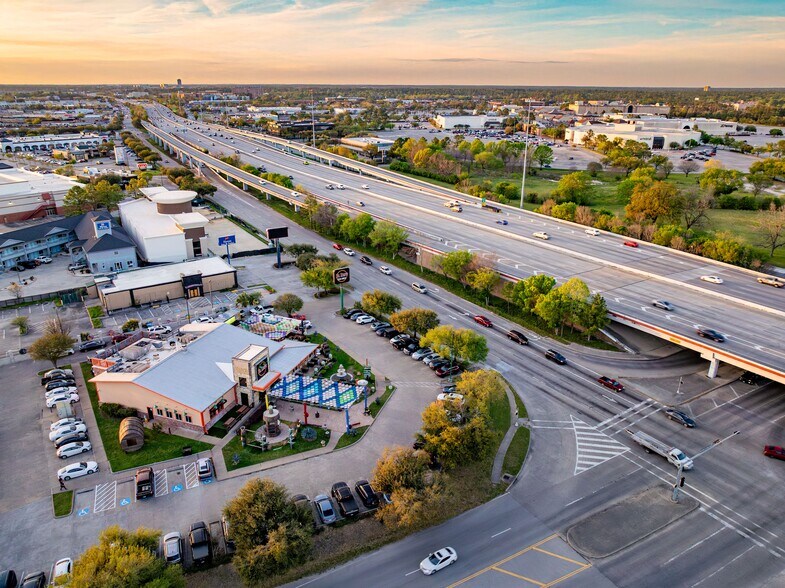 More Photos Of 17111 Tomball Pky, Houston Restaurant For Sale