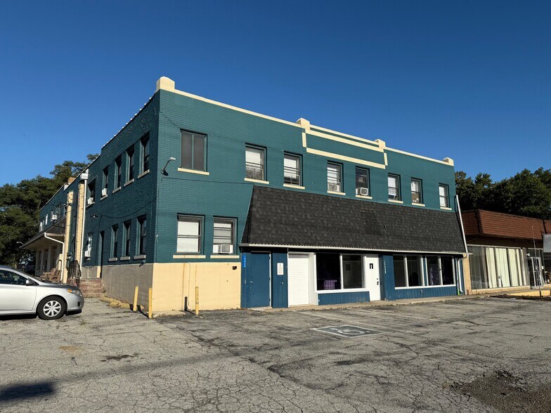 Primary Photo Of 14424 Morse St, Cedar Lake Storefront Retail Residential For Lease