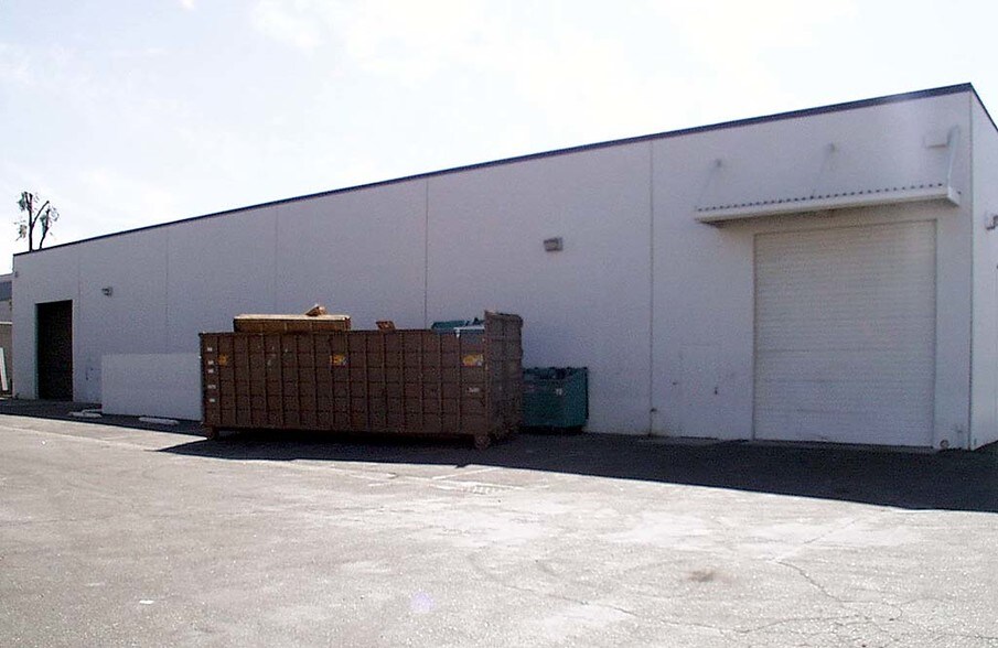 More Photos Of 27736-27740 Avenue Hopkins, Valencia Warehouse For Lease
