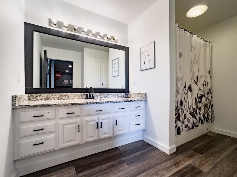More Photos Of 203 Frank Ave NW, Elysian Specialty For Sale