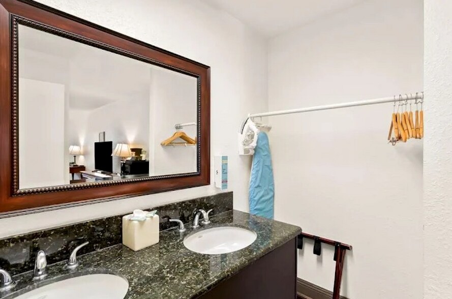 More Photos Of 2785 Main St, Susanville Hotel For Sale