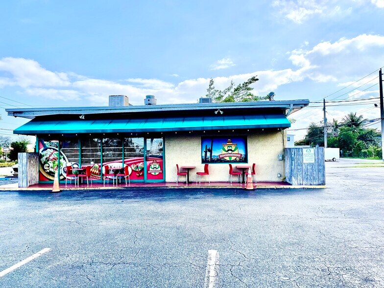 More Photos Of 3701 N Andrews Ave, Oakland Park Restaurant For Sale