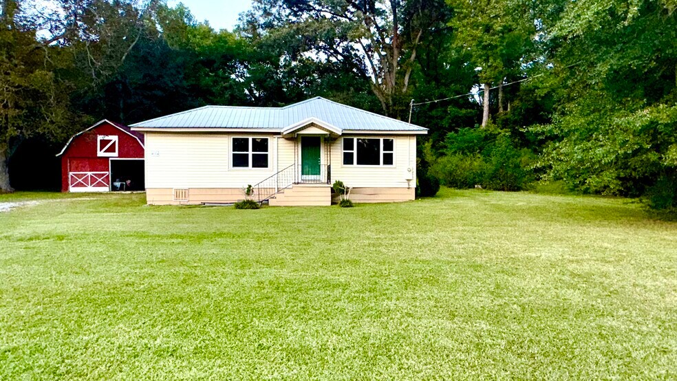 Primary Photo Of 4010 US-31, Clanton General Retail For Sale