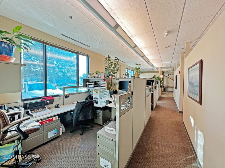 More Photos Of 2796 NW Clearwater Dr, Bend Office For Sale