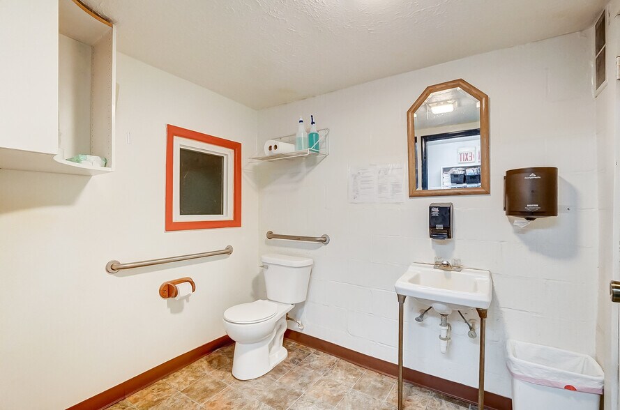 More Photos Of 7357 US Route 35 E, West Alexandria Daycare Center For Sale