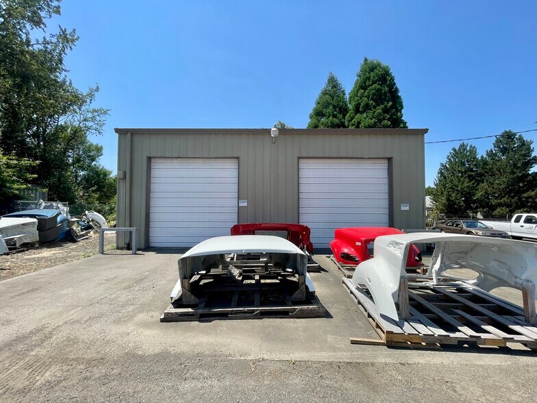 More Photos Of 9625 NE Vancouver Way, Portland Warehouse For Lease