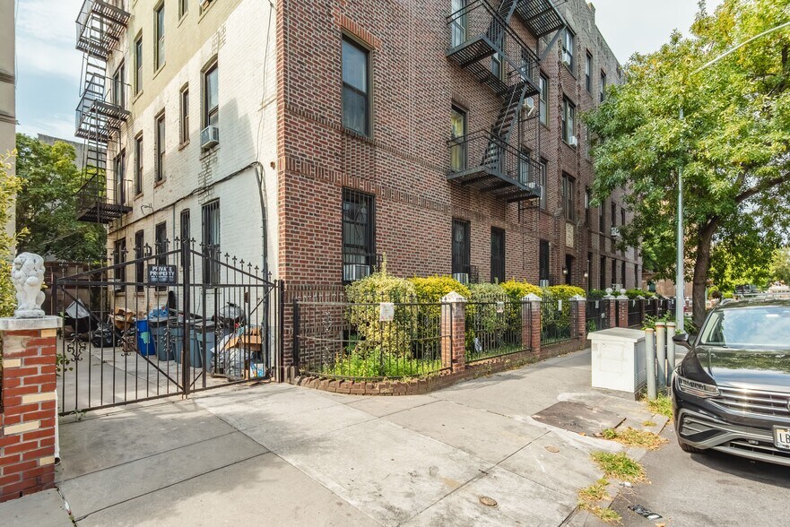 More Photos Of 310 E 25th St, Brooklyn Apartments For Sale