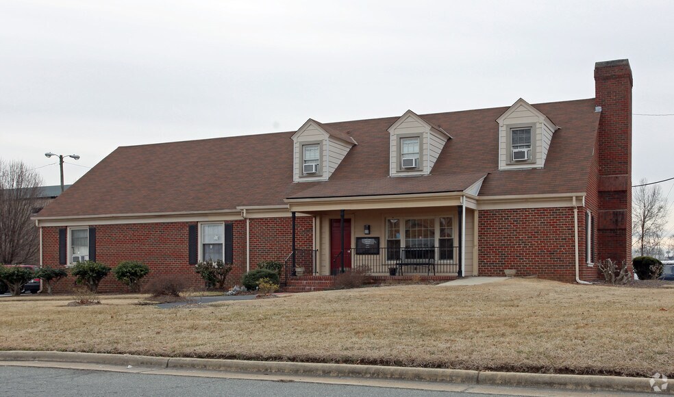 Primary Photo Of 291 Graham Hopedale Rd, Burlington Medical For Lease