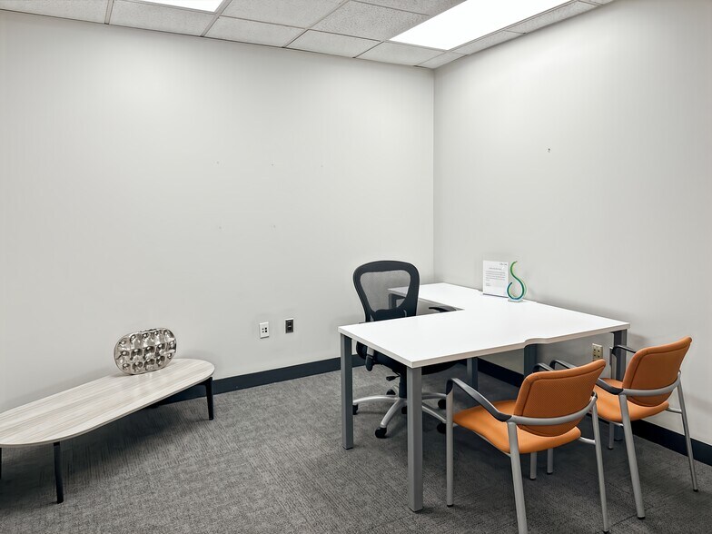 Primary Photo Of 6800 Jericho Tpke, Syosset Coworking Space