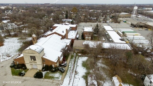 More Photos Of 310 E 137th St, Chicago Self Storage For Sale