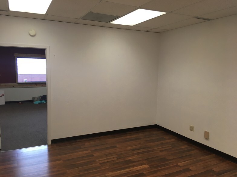 More Photos Of 1900 N Last Chance Gulch St, Helena Storefront Retail Office For Lease