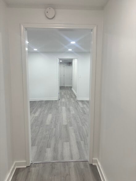 More Photos Of 494 W Crogan St, Lawrenceville Office Residential For Sale