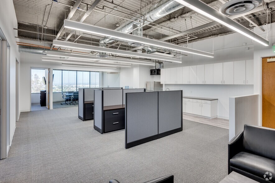 More Photos Of 3111 N Tustin Ave, Orange Office For Lease