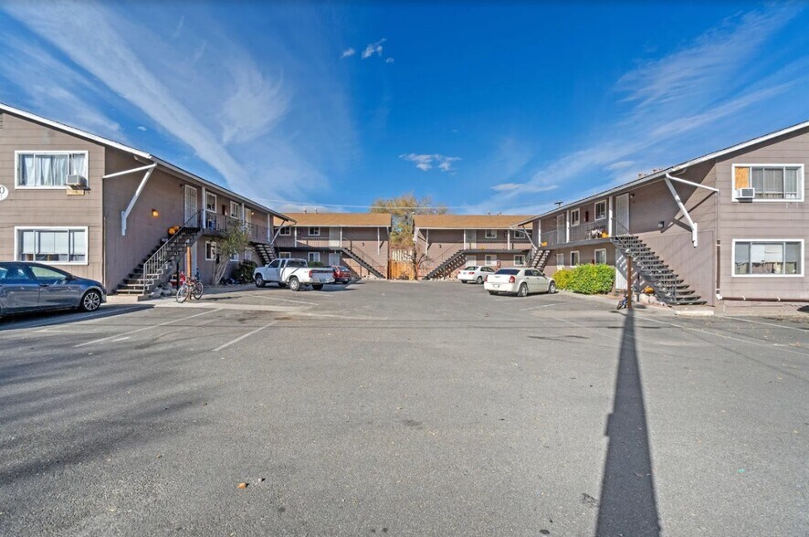 More Photos Of 420 Lee St, Carson City Apartments For Sale