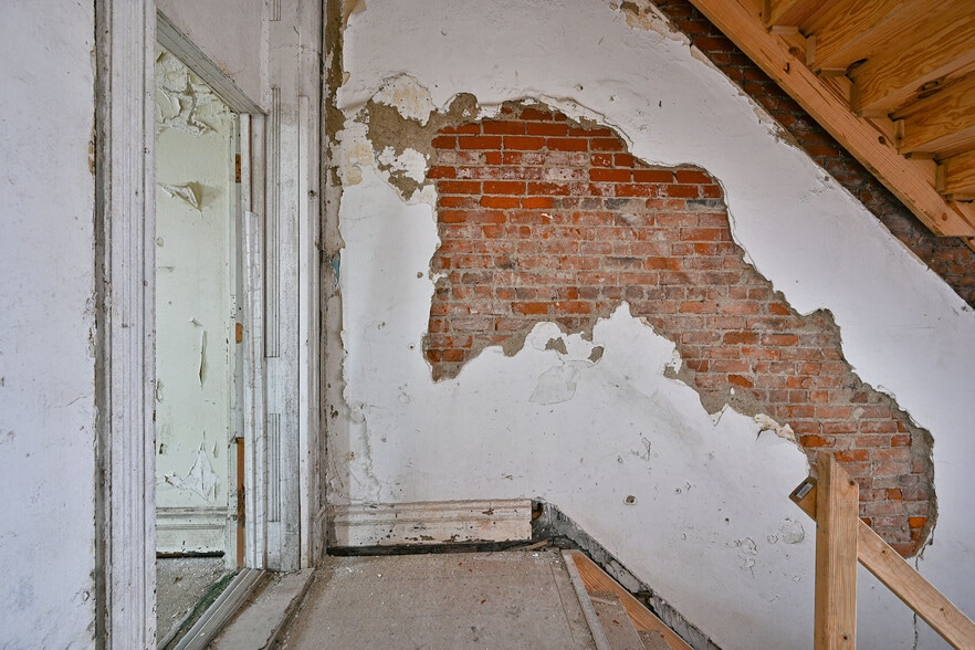 More Photos Of 1913 Central Ave, Cincinnati Office Residential For Sale