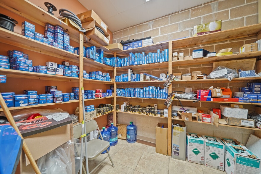 More Photos Of 6615 FM 1464 Rd, Richmond Auto Repair For Sale