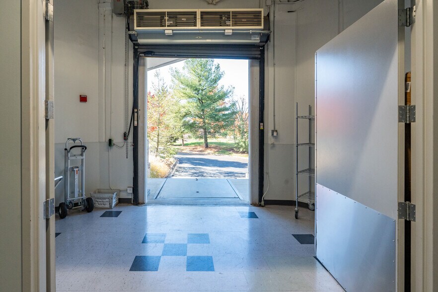 More Photos Of 15010 Broschart Rd, Rockville Research And Development For Lease