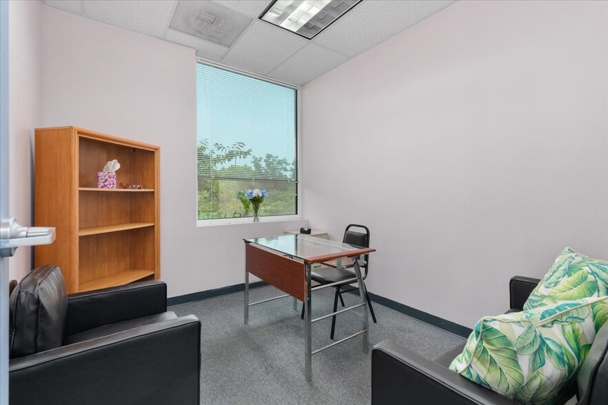 More Photos Of 8140 Ashton Ave, Manassas Medical For Sale