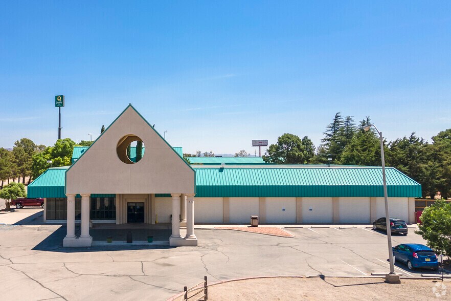 More Photos Of 4600 E Pine St, Deming Hotel For Sale