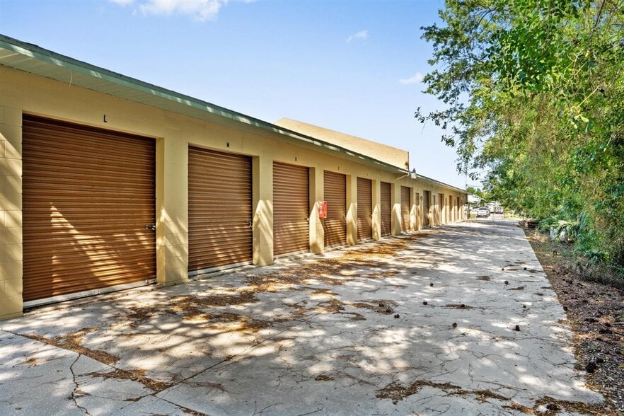 More Photos Of 772 Washburn Rd, Melbourne Light Manufacturing For Lease