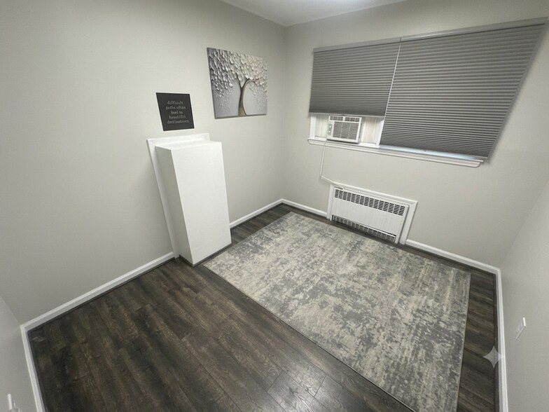 More Photos Of 918 Central Ave, Woodmere Office Residential For Lease