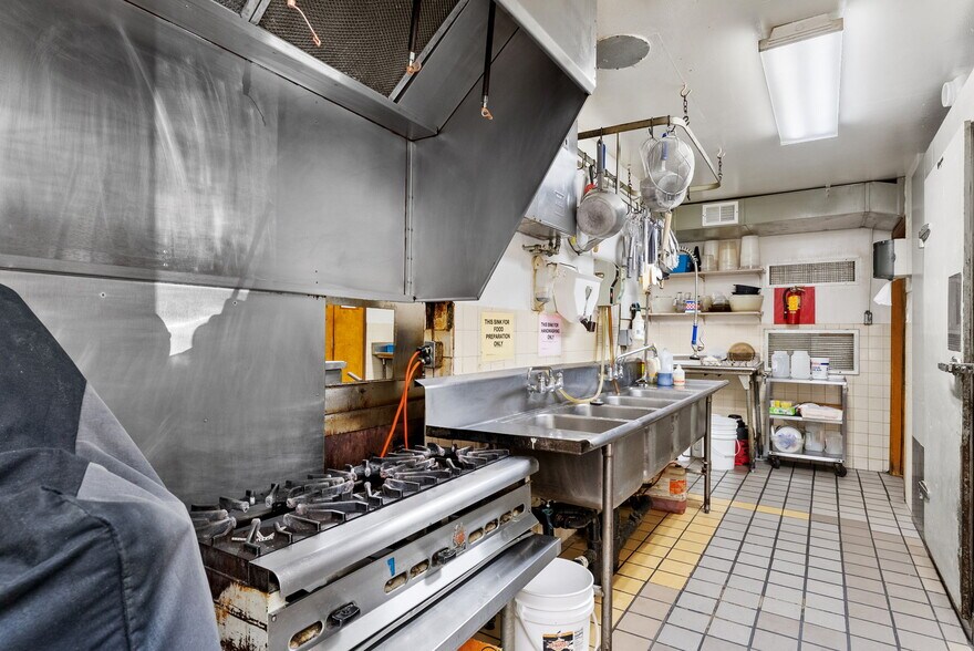 More Photos Of 6189 Tielens Rd, Dyckesville Restaurant For Sale