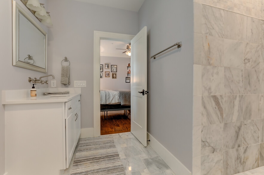 More Photos Of 2972 Lookout Pl NE, Atlanta Office Residential For Sale