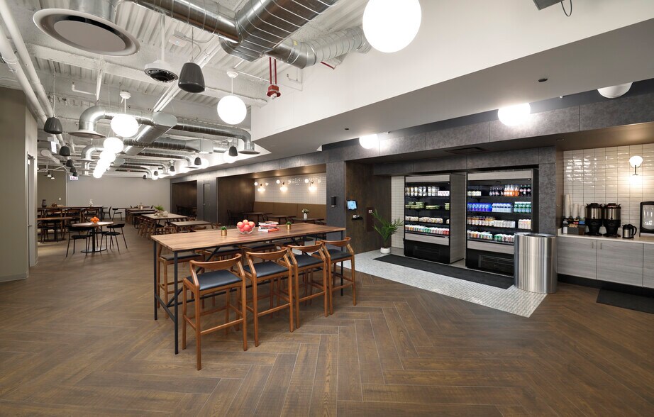 More Photos Of 8600 W Bryn Mawr Ave, Chicago Office For Lease