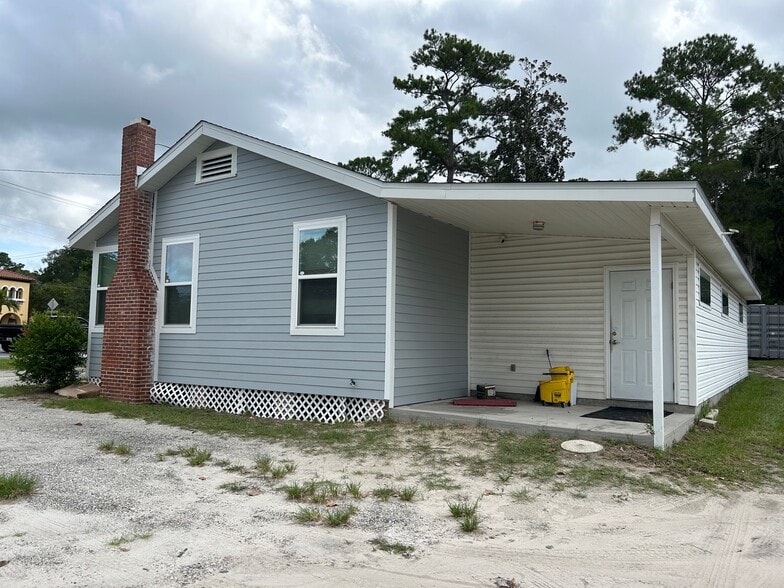 More Photos Of 830 W Duval St, Lake City Office For Lease