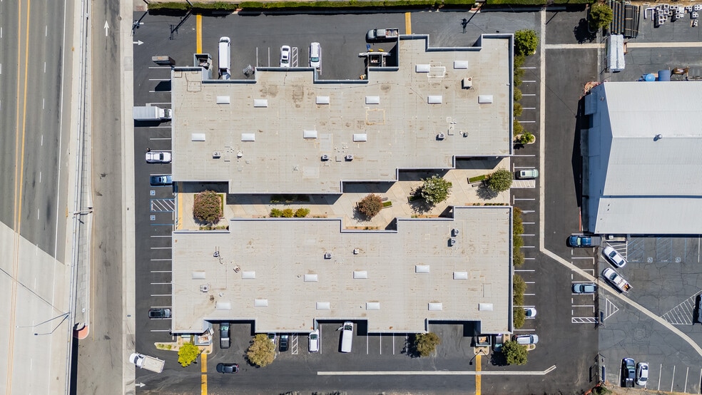 More Photos Of 1504 Columbia Ave, Riverside Manufacturing For Lease