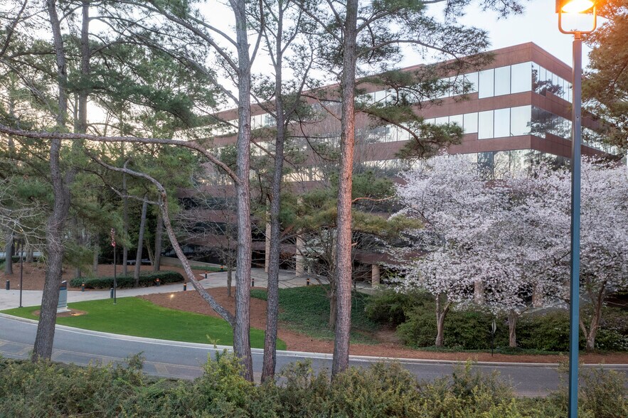 More Photos Of 44 Inverness Center Pky, Birmingham Unknown For Lease