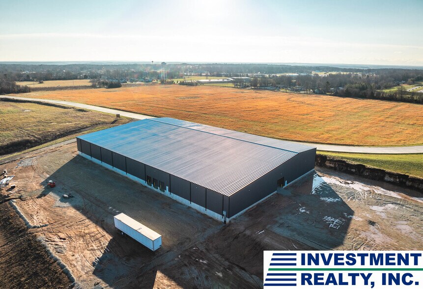 More Photos Of 405 Matlock Dr, Saint James Industrial For Lease