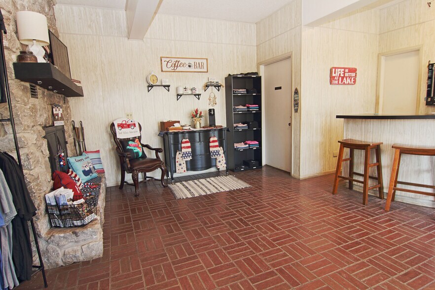 More Photos Of 33700 S 51 Hwy, Wagoner Hotel For Sale