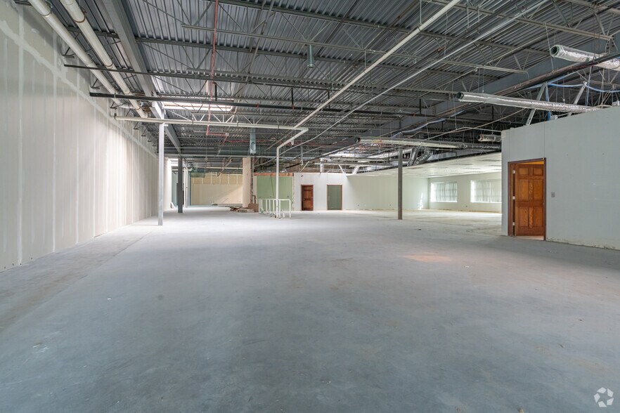 More Photos Of 8525 W 183rd St, Tinley Park Office For Lease