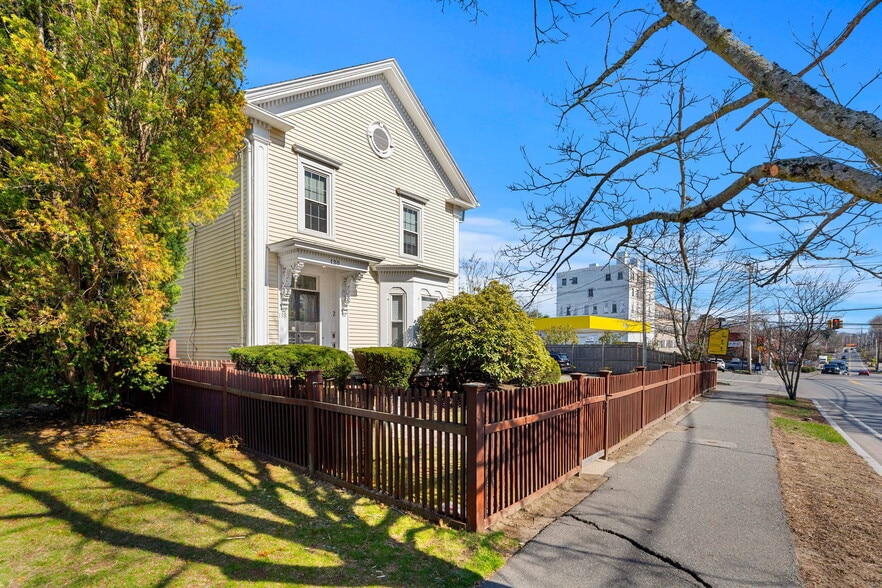 More Photos Of 130 Pine St, Danvers Apartments For Sale