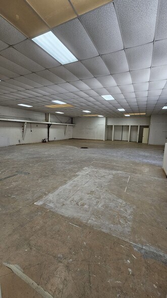 More Photos Of 333 Civic Center Dr, National City Warehouse For Lease